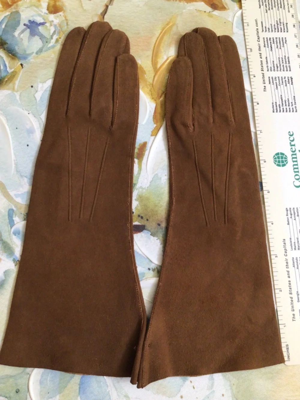 Vintage Womens Brown Suede Gloves Mid Length